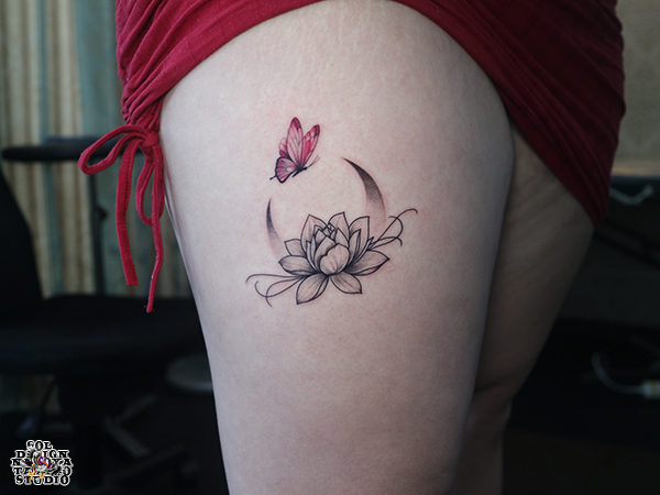 名古屋　タトゥー　女性